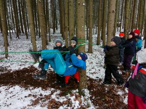 Ausrüstung im Winter in der Natur bei Natur reality in Lichtenfels, Franken