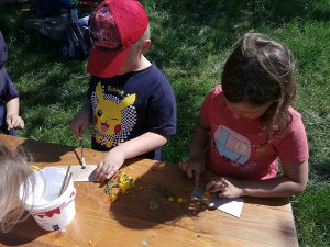 Basteln mit Blumen bei Natur reality in Lichtenfels, Franken